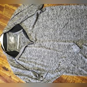 LIKE NEW Mens Size Small Underarmour 3/4 Zip Heat Gear Pullover